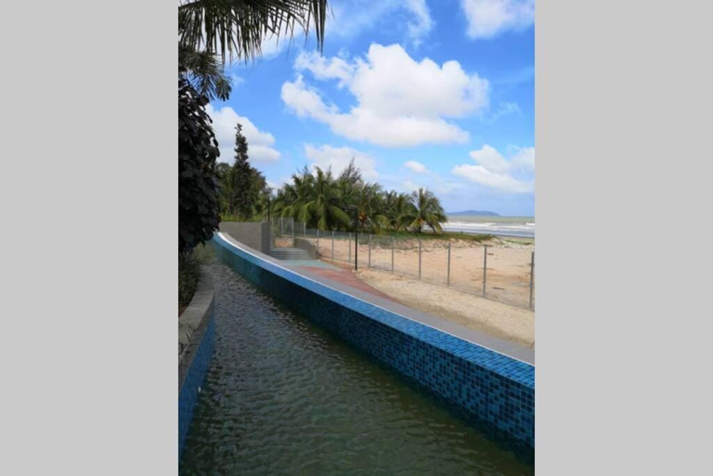Timurbay Studio Apartment Facing Beautiful Beach Kuantan Exteriér fotografie