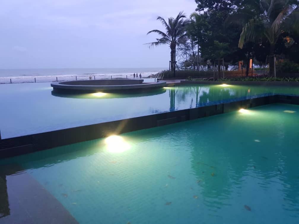 Timurbay Studio Apartment Facing Beautiful Beach Kuantan Exteriér fotografie