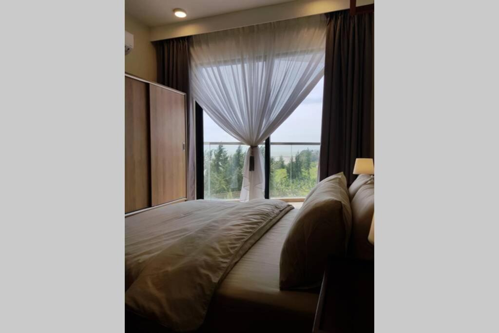 Timurbay Studio Apartment Facing Beautiful Beach Kuantan Exteriér fotografie